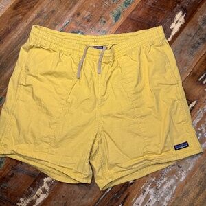 Patagonia Baggies Shorts Men’s XL Yellow Lightweight Casual Outdoor Shorts